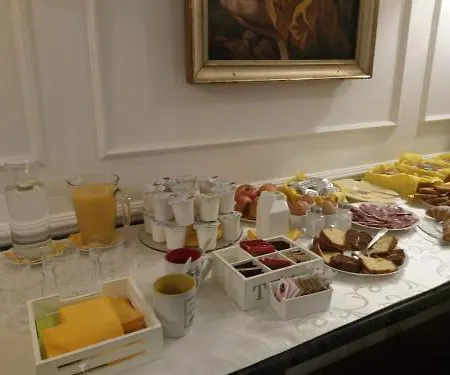 Relais Terme Di Tito Bed and Breakfast 3*